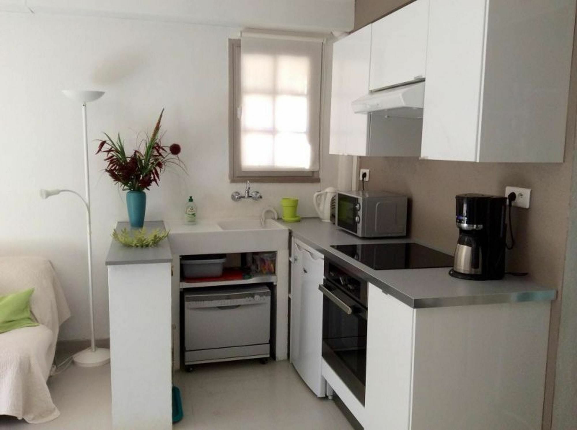 Apartment With One Bedroom In Saint-Raphael, With Enclosed Garden And Exterior photo